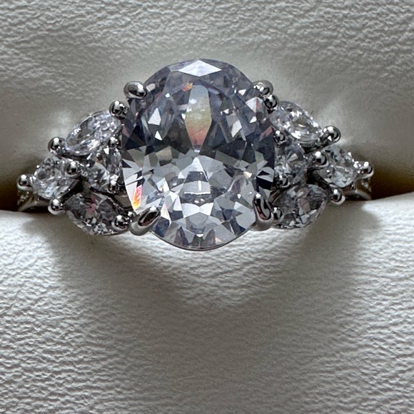 Bomb Party Jewelry - Bomb Party The Kylie Ring Size 8